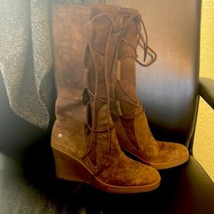 Ugg Elsey Suede Lace Up Wedge Boots 7